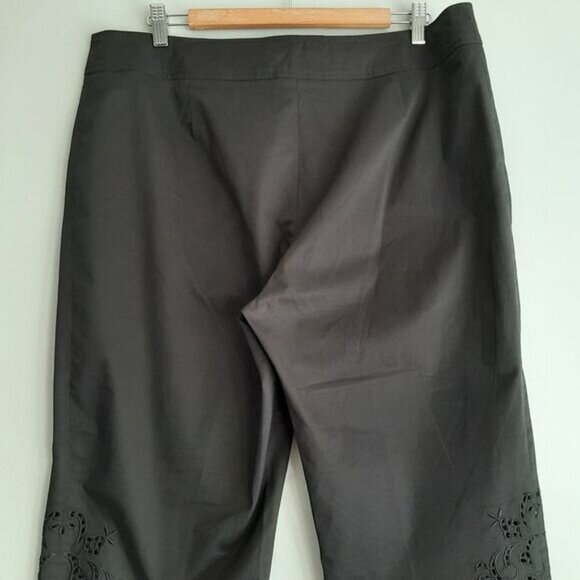 LAURA / Floral Eyelet Embroidery Capri Crop Cottagecore Dress Pants Black Sz 16 - Picture 6 of 13